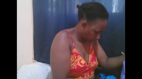 Snapshot of naughty_slender2 chatting on 10.23.25 jn online show from 10.23.25