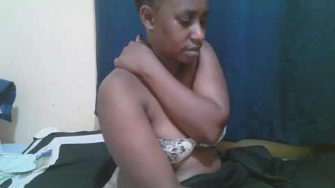 Snapshot of naughty_slender2 chatting on 10.31.25 jn online show from 10.31.25