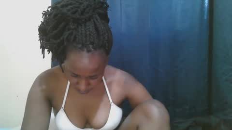 Snapshot of naughty_slender2 chatting on 11.20.25 jn online show from 11.20.25