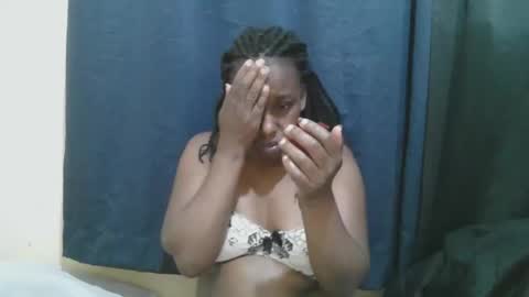 Snapshot of naughty_slender2 chatting on 11.29.25 jn online show from 11.29.25