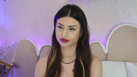 Snapshot of naughtyalicee chatting on 04.06.26 naughtyalicee online show from 04.06.26