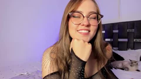 Snapshot of naughtycurvybbx chatting on 11.20.25 LANAindependent model online show from 11.20.25