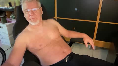 naughtydaddyla online show from 09.21.25