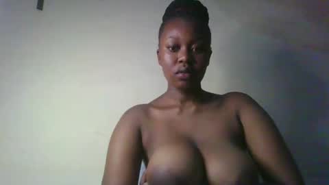 Shee online show from 02.14.26