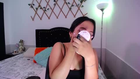 Valeria  online show from 11.13.25