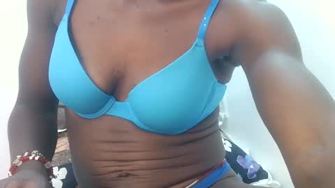 Snapshot of naughtylisah chatting on 09.29.25 naughtylisah online show from 09.29.25