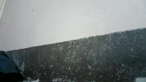 Snapshot of naughtymom_33 chatting on 12.21.25 naughtymom_33 online show from 12.21.25