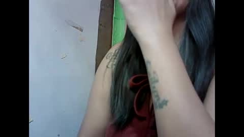 Snapshot of naughtymom_33 chatting on 02.20.26 naughtymom_33 online show from 02.20.26