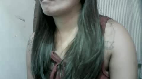 Snapshot of naughtymom_33 chatting on 02.20.26 naughtymom_33 online show from 02.20.26