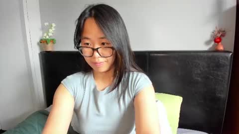 Snapshot of naughtynerdygirl chatting on 06.21.26 Gigi Chu online show from 06.21.26