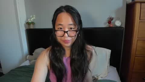 Snapshot of naughtynerdygirl chatting on 07.15.26 Gigi Chu online show from 07.15.26