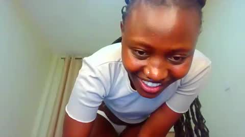 Snapshot of naughtyqueen12 chatting on 09.13.25 naughtyqueen12 online show from 09.13.25