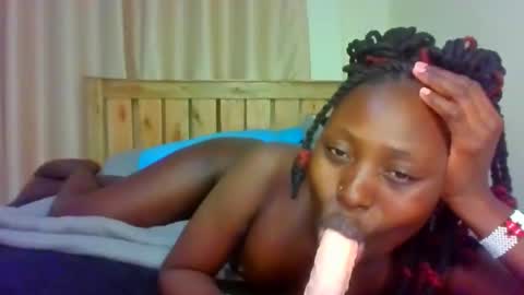 Snapshot of naughtyqueen12 chatting on 10.14.25 naughtyqueen12 online show from 10.14.25