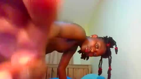 Snapshot of naughtyqueen12 chatting on 10.17.25 naughtyqueen12 online show from 10.17.25