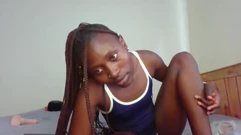 Snapshot of naughtyqueen12 chatting on 12.16.25 naughtyqueen12 online show from 12.16.25