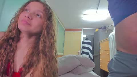 Snapshot of naugthtycurls chatting on 03.12.25 Arantxa online show from 03.12.25