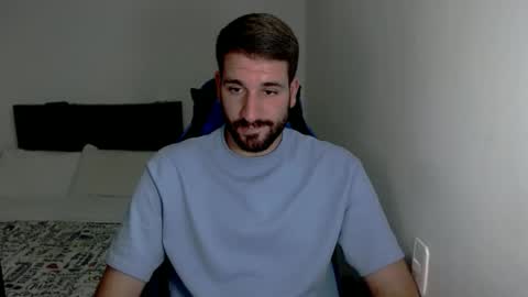 Snapshot of naugthy18boy chatting on 02.20.25 Nico online show from 02.20.25