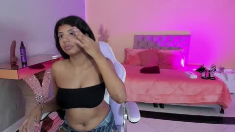 Snapshot of naugthy_brunette_ chatting on 02.04.26 naugthy_brunette_ online show from 02.04.26