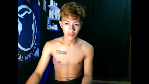 Snapshot of naugthyboyloy chatting on 10.21.25 Loy online show from 10.21.25