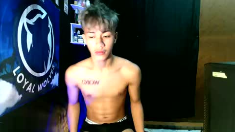 Snapshot of naugthyboyloy chatting on 11.06.25 Loy online show from 11.06.25