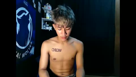 Snapshot of naugthyboyloy chatting on 11.07.25 Loy online show from 11.07.25