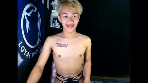 Snapshot of naugthyboyloy chatting on 11.27.25 Loy online show from 11.27.25