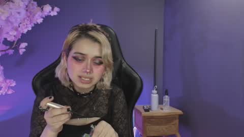 Snapshot of navier__ chatting on 10.27.25 Navier online show from 10.27.25