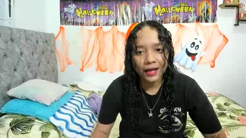 nay_and_aleja online show from 10.25.25