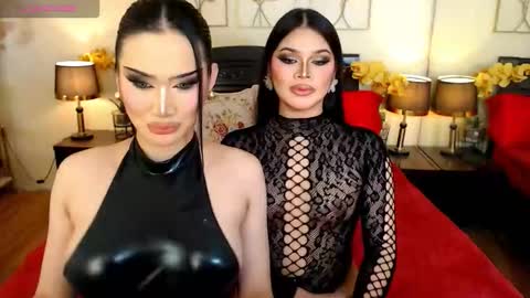 Snapshot of nayumi_edwards chatting on 12.17.25 F R A N Z I A online show from 12.17.25