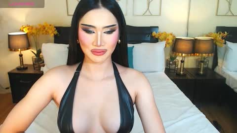 Snapshot of nayumi_edwards chatting on 01.08.26 F R A N Z I A online show from 01.08.26