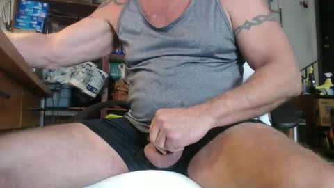 Snapshot of nctitanman chatting on 09.30.25 Seth online show from 09.30.25