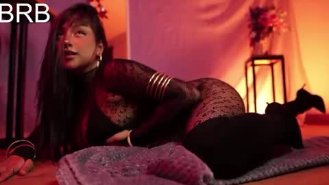 Snapshot of ne_fertari chatting on 10.27.25 Nefertari online show from 10.27.25