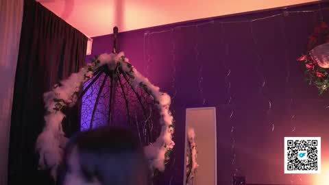 Nefertari online show from 12.22.25