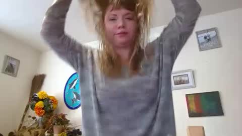 Nealiana online show from 12.04.24