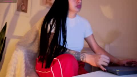 Hellen online show from 04.15.26