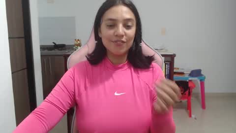 Snapshot of nebyula_star chatting on 10.11.25 Nebyula online show from 10.11.25