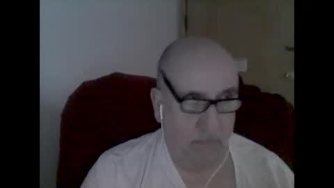 Tom online show from 10.04.25