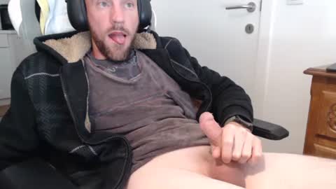 Snapshot of needyoujust chatting on 09.24.25 needyoujust online show from 09.24.25