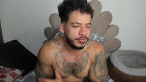 Snapshot of neeii chatting on 11.10.25 Nei turn green online show from 11.10.25