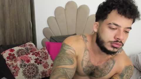 Snapshot of neeii chatting on 12.02.25 Nei turn green online show from 12.02.25