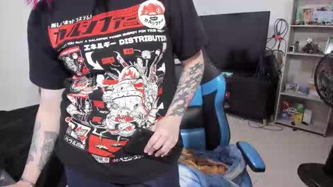 Geek Nicole    im Neeko UwU online show from 12.16.25