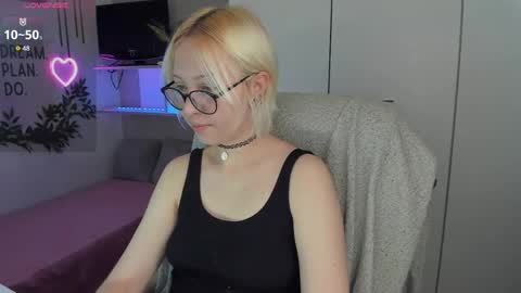 Kate online show from 04.21.26