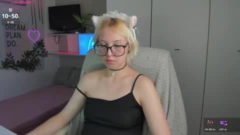 Snapshot of neko_sora chatting on 05.04.26 Kate online show from 05.04.26