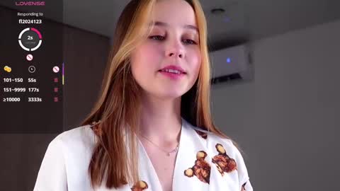 Snapshot of neldaaskins chatting on 02.11.25 Lana online show from 02.11.25