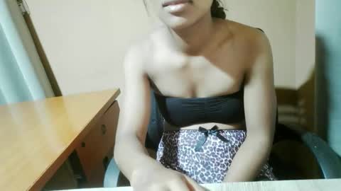 Snapshot of nelia_84 chatting on 05.05.26 nelia_84 online show from 05.05.26