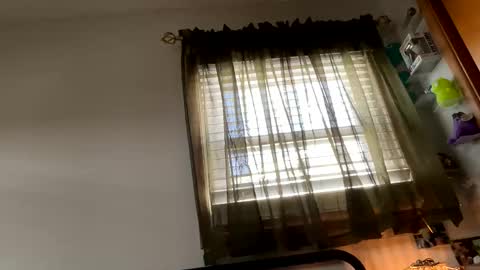 Nellie Atlas online show from 01.05.26