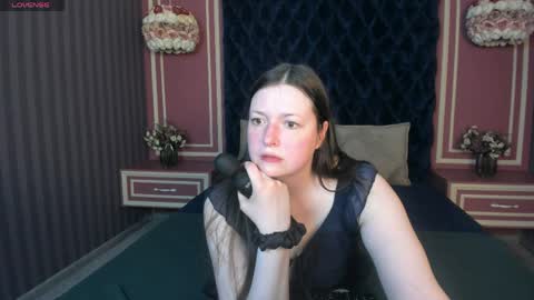Snapshot of nelliebev chatting on 05.15.26 Nellie online show from 05.15.26