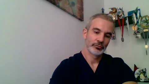 Snapshot of neodent chatting on 12.17.24 neodent online show from 12.17.24