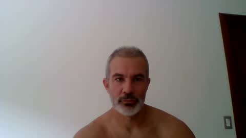 Snapshot of neodent chatting on 10.19.25 neodent online show from 10.19.25