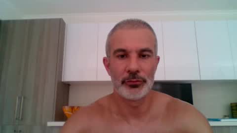 Snapshot of neodent chatting on 10.20.25 neodent online show from 10.20.25